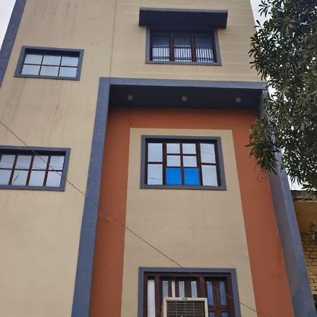 Namo Guest House Only For Indians Bénarès Extérieur photo