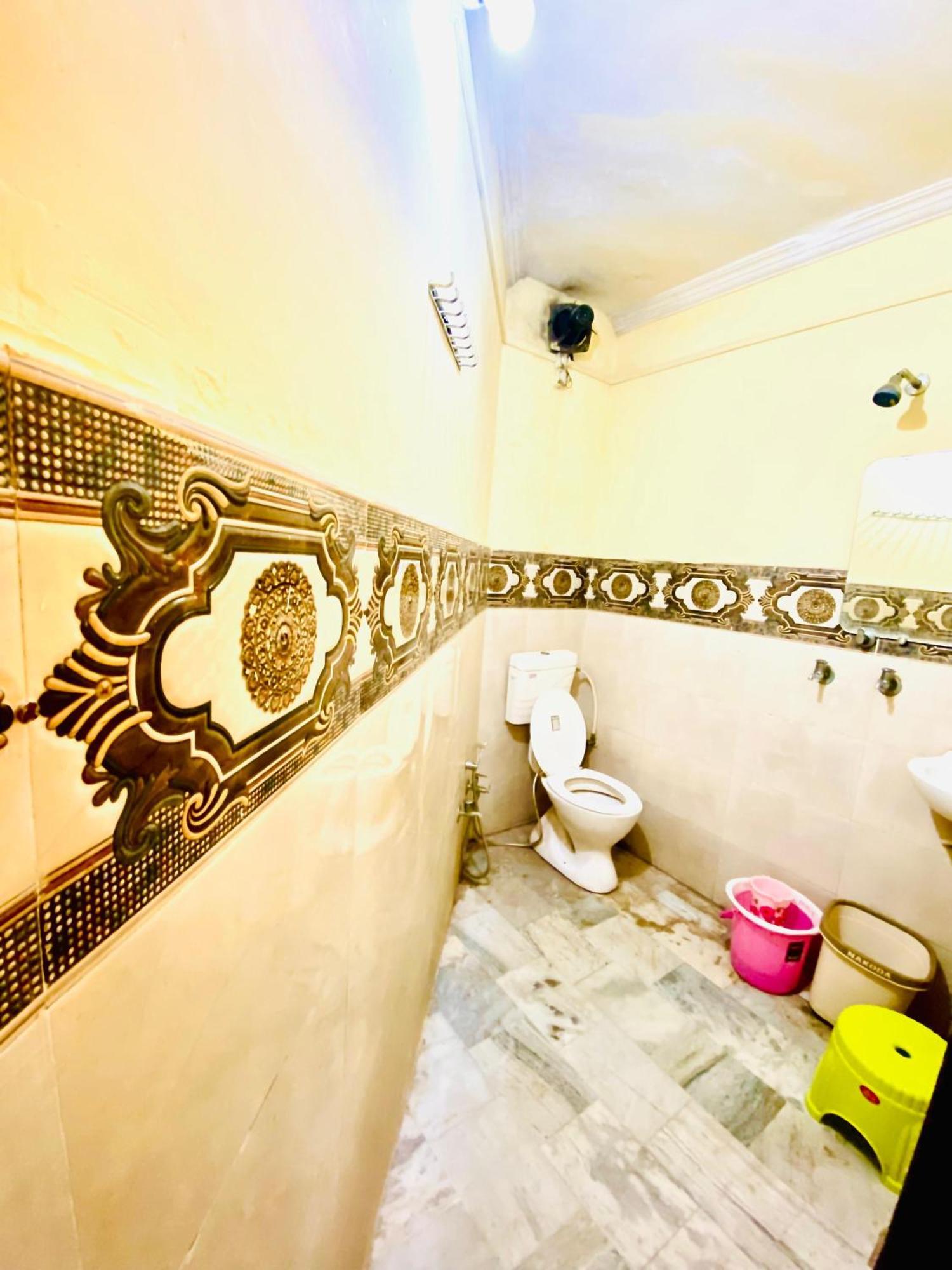 Namo Guest House Only For Indians Bénarès Extérieur photo