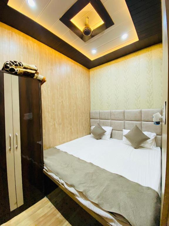 Namo Guest House Only For Indians Bénarès Extérieur photo