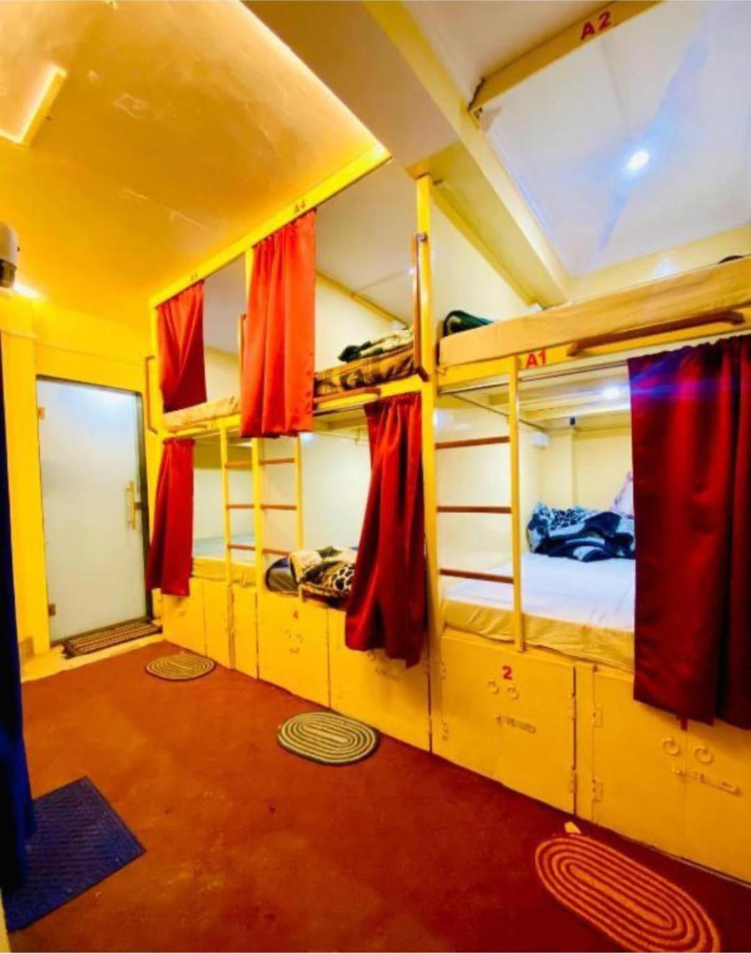 Namo Guest House Only For Indians Bénarès Extérieur photo