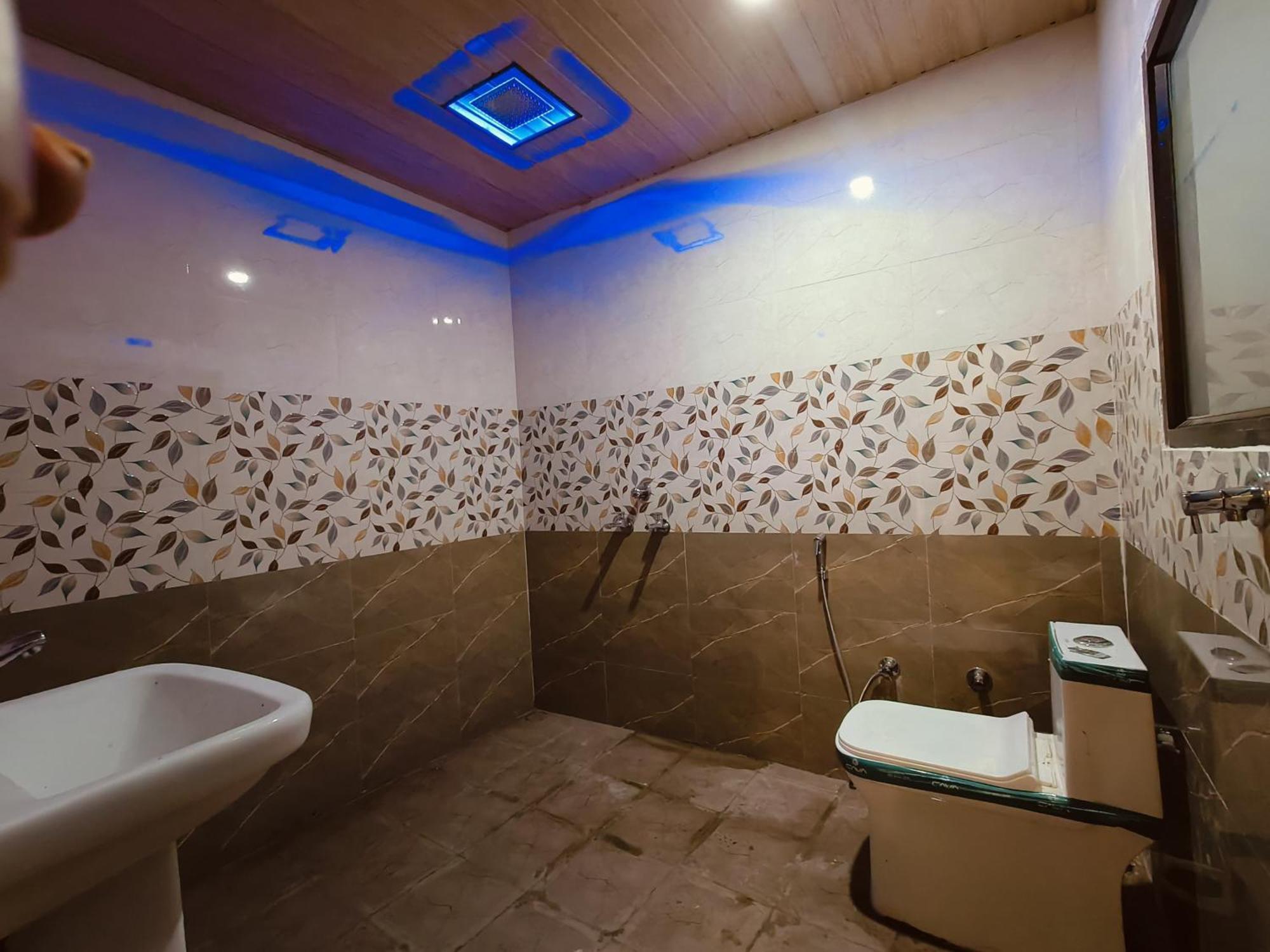 Namo Guest House Only For Indians Bénarès Extérieur photo
