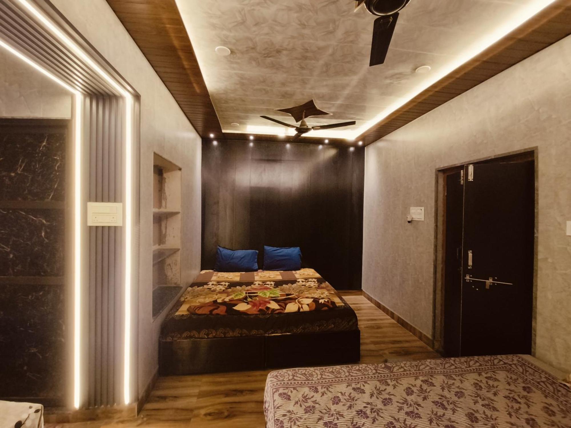 Namo Guest House Only For Indians Bénarès Extérieur photo