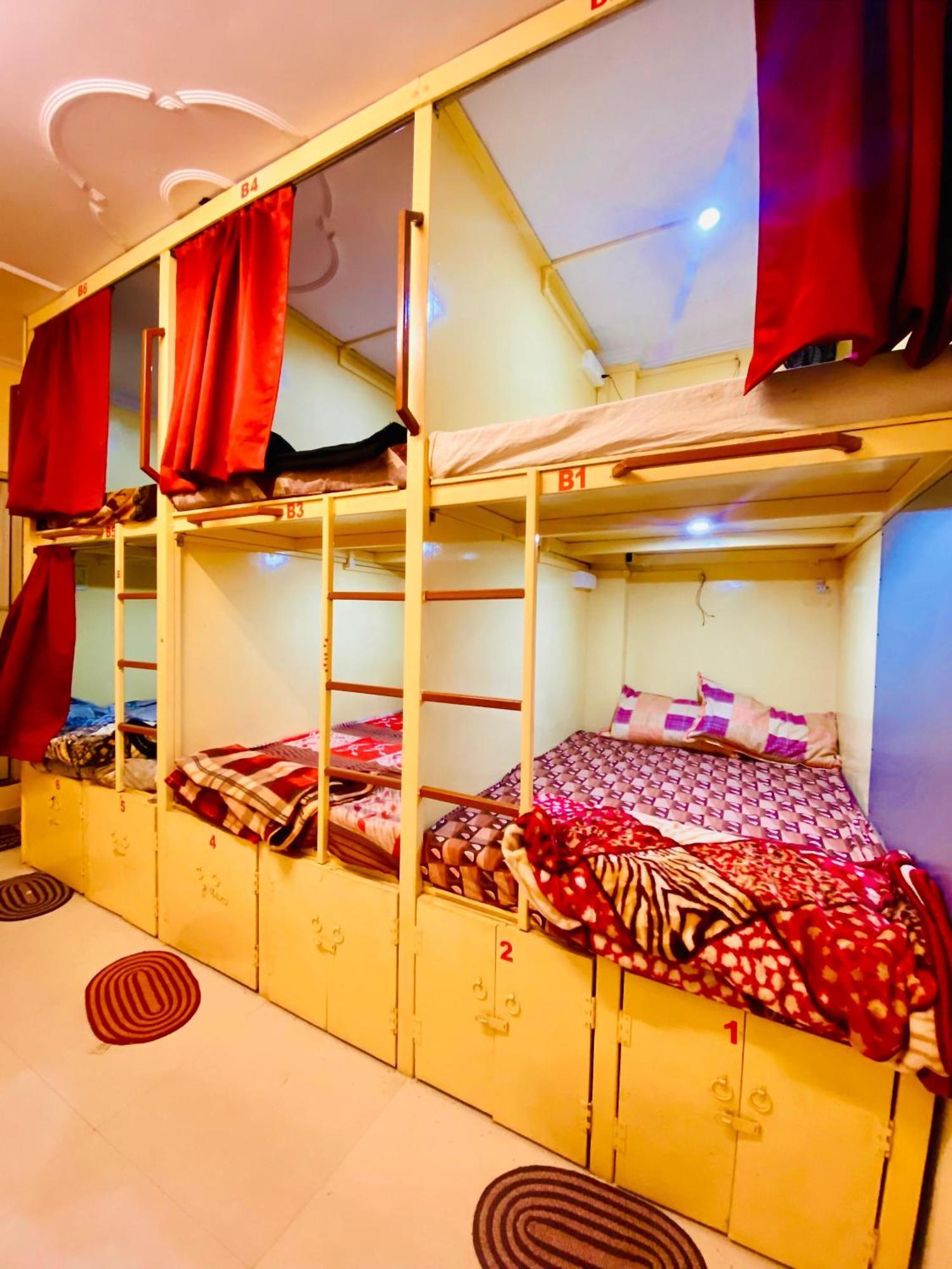 Namo Guest House Only For Indians Bénarès Extérieur photo